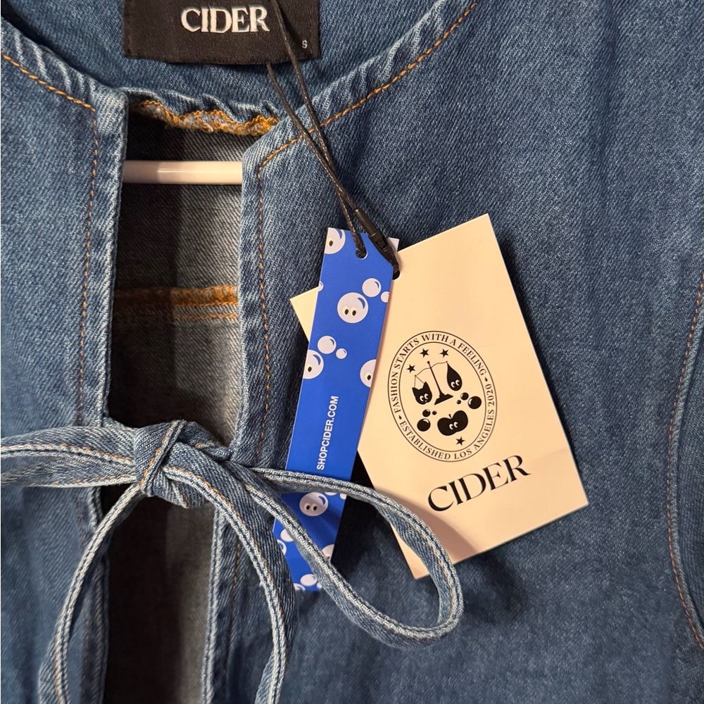 Cider Blue Denim Tie-Front Top size S - Picture 3 of 7